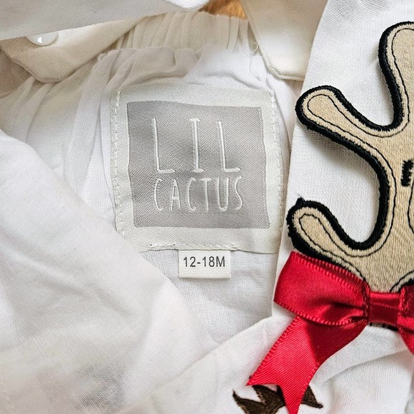 LIL Cactus 12-18 Mos Girl White Reindeer Ruffled Romper One Piece Christmas Time - Picture 3 of 6